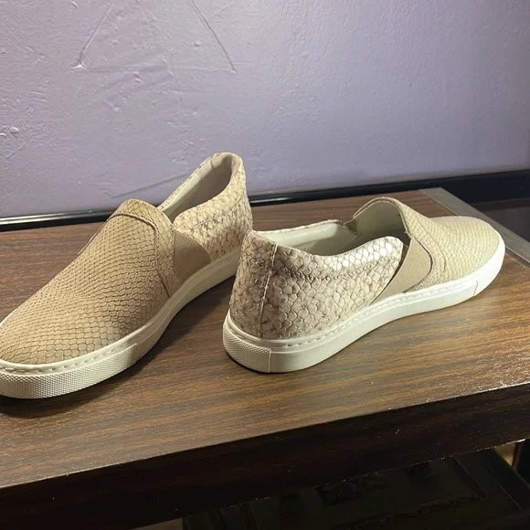 Lanvin Leather Slip-on Sneaker/ Curbies, Made in Italy Women’s size 7